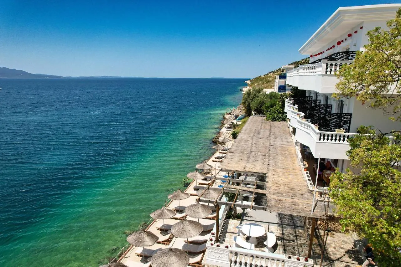 Villa Juna Beach Sarande 4*,  Albania