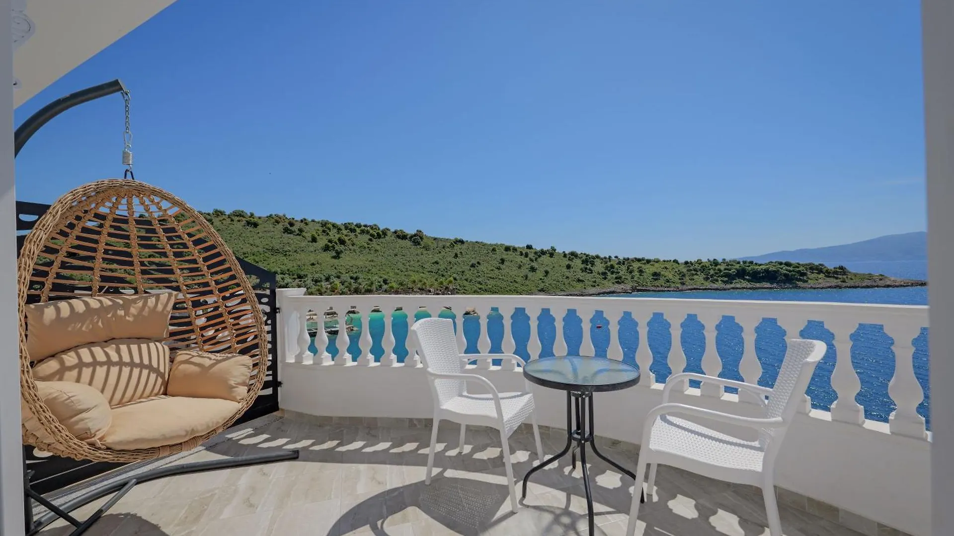 **** Hotel Villa Juna Beach Sarande Albania