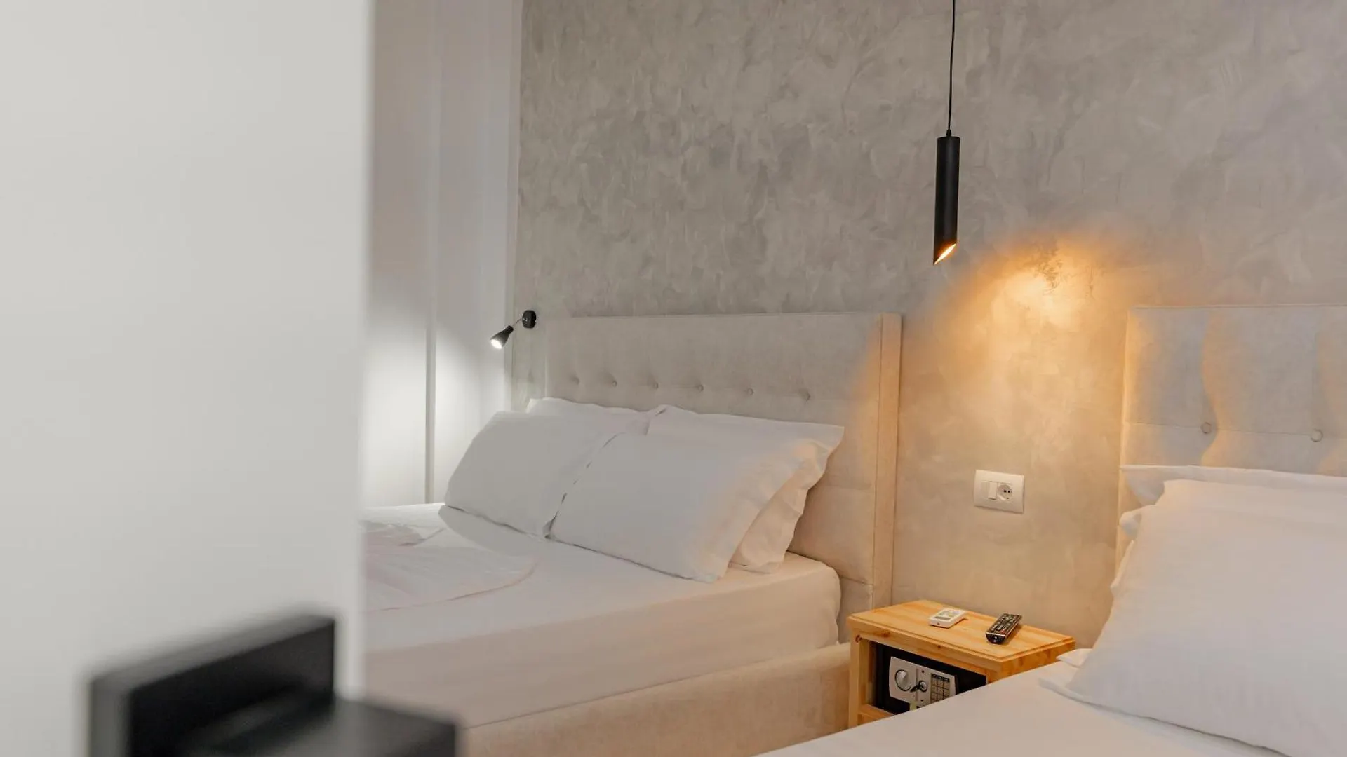 Villa Juna Beach Sarande 4*,  Albania